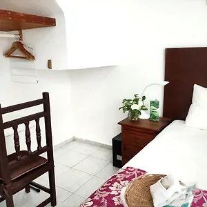 https://comoda-habitacion.quintano-roohotels.com