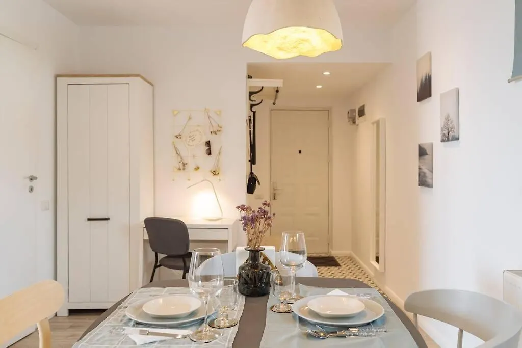 Sunny 2Br Flat - Old Town View Apartment Bucharest