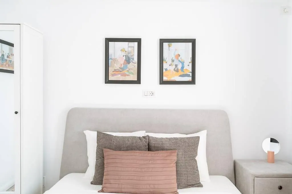 Sunny 2Br Flat - Old Town View Apartamento Bucareste Roménia
